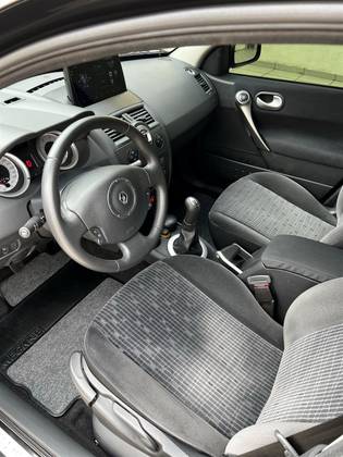 RENAULT MEGANE 1.6 DYNAMIQUE GRAND TOUR 16V FLEX 4P MANUAL RENAULT MEGANE 1.6 DYNAMIQUE GRAND TOUR 16V FLEX 4P MANUAL